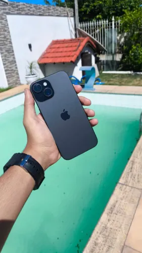 iPhone 15 128GB Preto