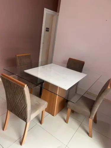 Conjunto sala de jantar 4 lugares