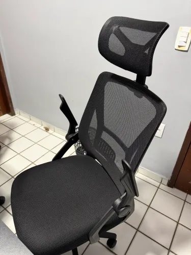 Cadeira escritório novíssima