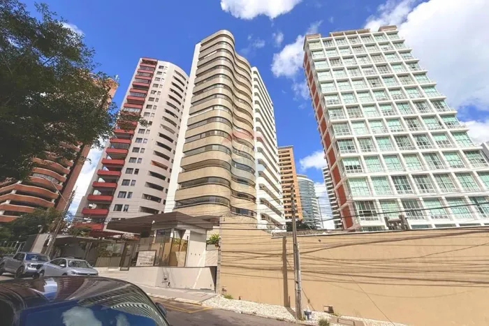 Luxuoso Apartamento em Meireles com Vista para o Mar / Edifício Buckingham.