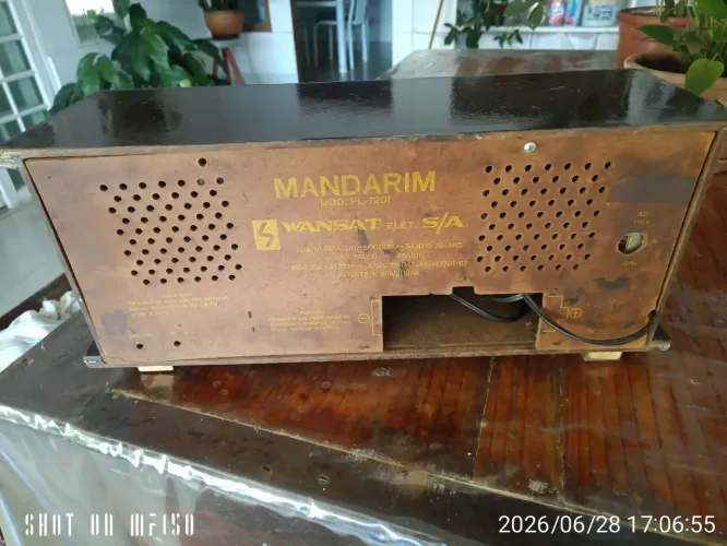 Vendo rádio antigo raridade WSAT RÁDIO NÃO ESTÁ FUNCIONANDO E COISA PRA QUEM GOSTA 