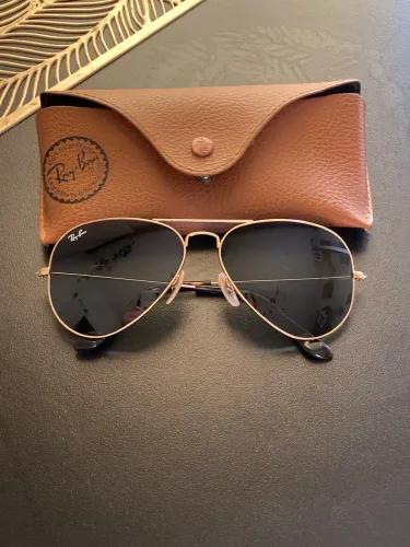 Óculos rayban padrão aviador
