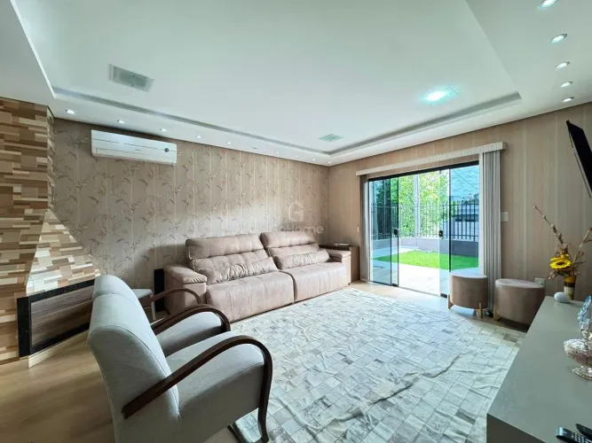 Casa Semimobiliada com Piscina e Salão de Festas no Bairro Passo dos Fortes