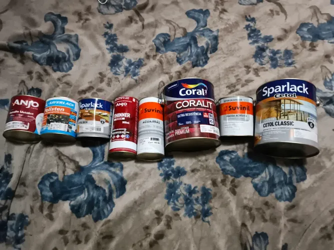 Esmalte, verniz, massa e diluentes