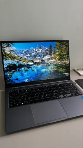Notebook Samsung Book 4 I3