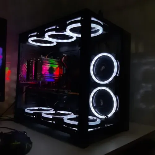 Ideal para Gamers! Gabinete Mid-Tower Preto, Vidro Temperado e Suporte para 9 Fans!