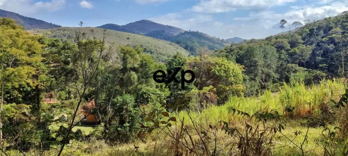 Terreno - Venda - Vale das Videiras - 3.820 m² - Araras - Petrópolis/RJ