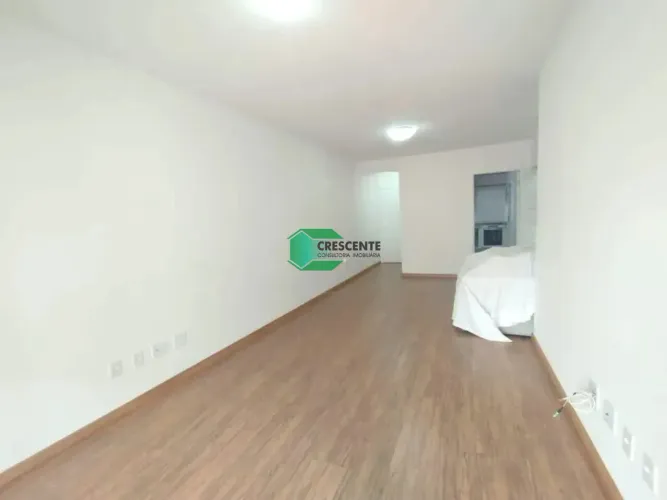 Confortável apartamento a 650 metros do Shopping ABC!!!