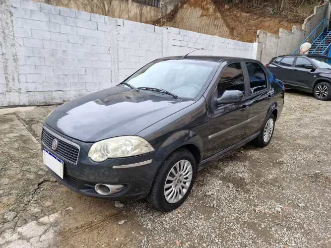 Fiat Siena Essence Dualogic 1.6 Flex 16V 4P 2012