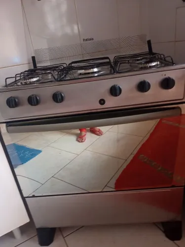 Vendo esse fogão valor 300 reais