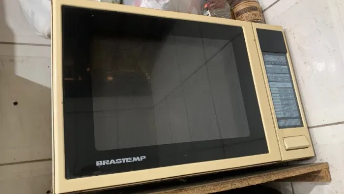 Microondas Brastemp para retirada de peças