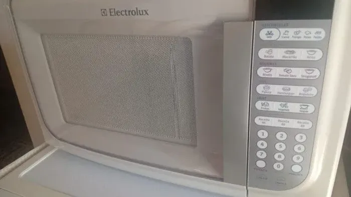 Microondas Electrolux 31 litros entrego