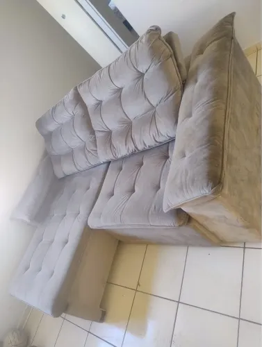 Sofá Retratio e reclinável medindo 2.50