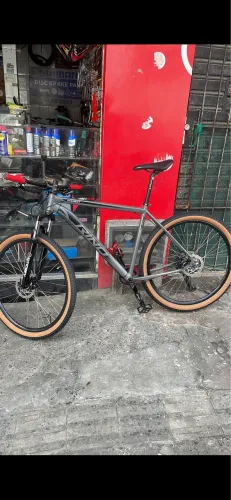 Vendo esta bike usada, porém, muito conservada