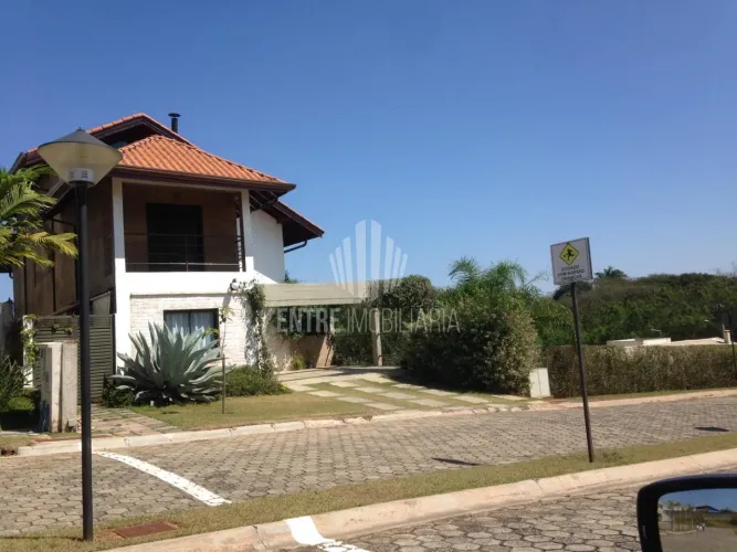 Casa com lindo projeto arquitetônico no Recanto do Guará em Campinas/SP