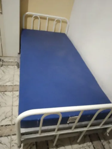Cama hospitalar de residência