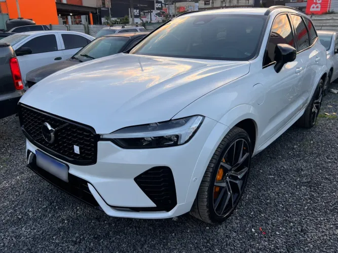 Volvo XC-60 T-8 Pol. Eng. 2.0 AWD (híbrido) 2024