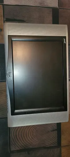 Tv/Monitor Semp Pra Retirar Peças