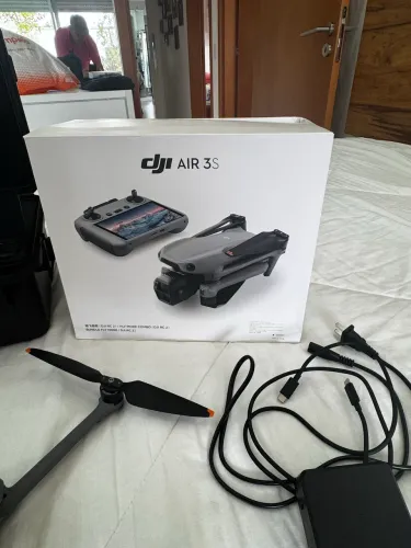 Drone DJI AIR3S semi NOVO