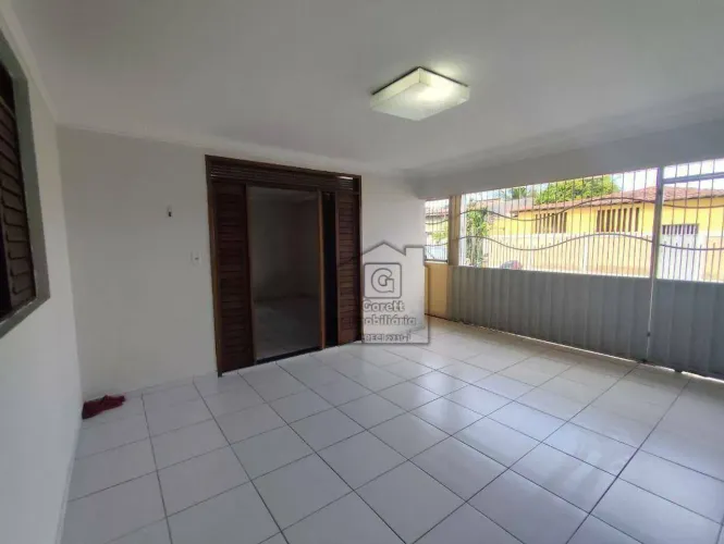 Casa para alugar em Neópolis com 3 quartos, suíte com closet, 4 vagas e jardim - 159 m² -
