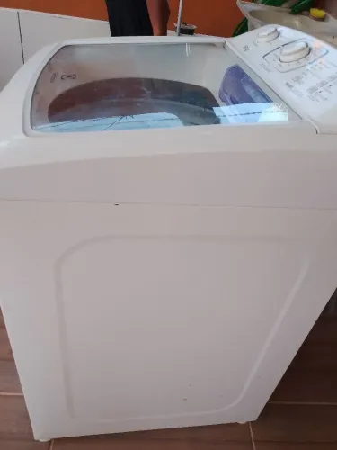 Máquina de lavar roupas ótimo estado 