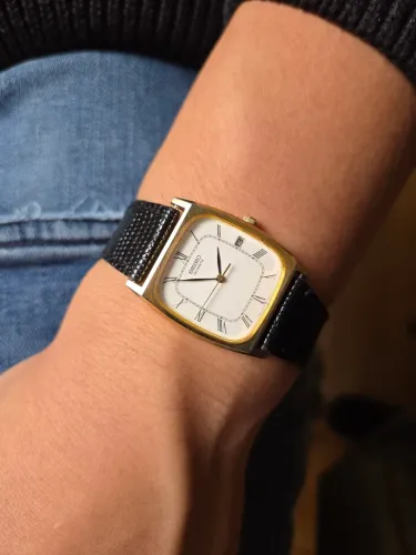 Seiko Quartz Tank