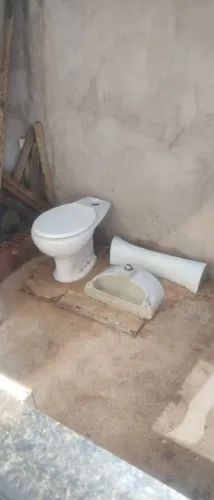 Kit vaso, pia e suporte de pia de banheiro