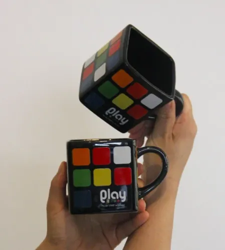 Jogo 2 Canecas cubo mágico UATT