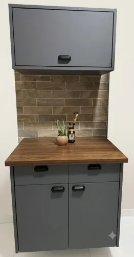 Buffet com 2 portas + armário aéreo e tampo amadeirado