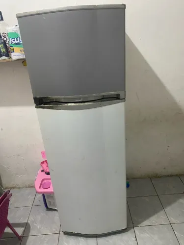 Geladeira, gelo seco