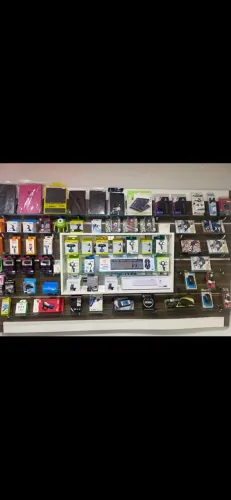 Móveis loja de celular tudo somente móveis sem mercadoria
