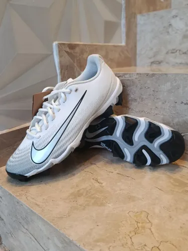 Chuteira Nike nova importada