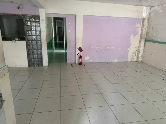 Imóvel para aluguel possui 566 metros quadrados com 17 quartos em Imbiribeira - Recife - P