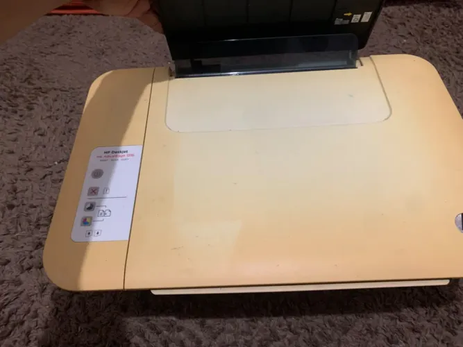 VENDO IMPRESSORA HP DESKJET (VALOR A NEGOCIAR)
