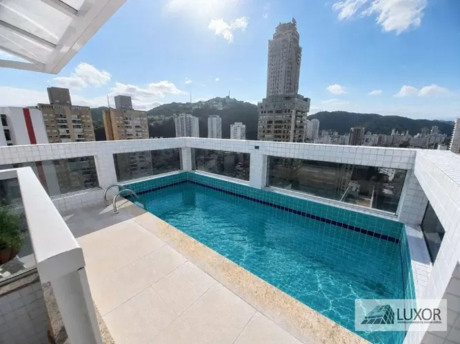 Cobertura frente e vista Mar