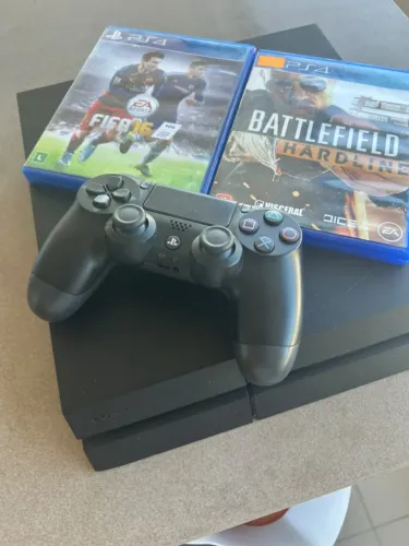 PS4 FAT 1 Controle + 2 Jogos