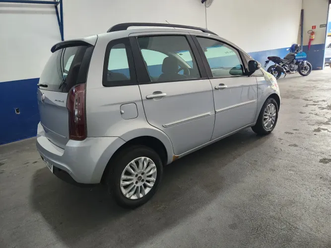Fiat Idea Attractive 1.4 Fire Flex 8V 5P 2013