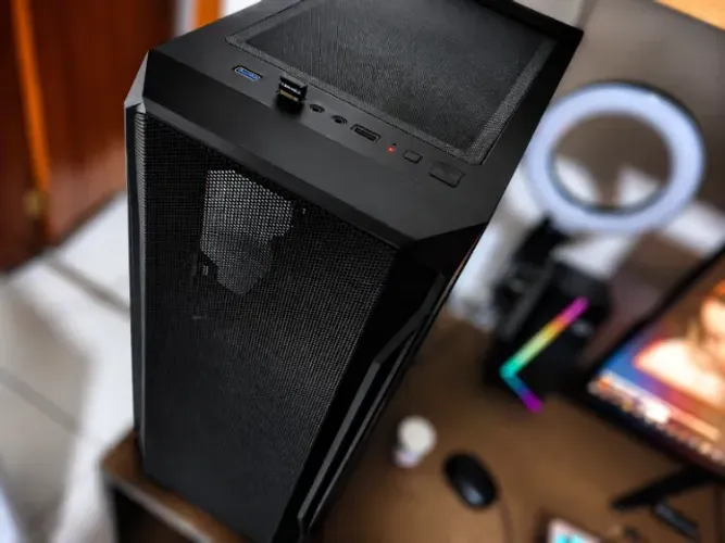 PC Gamer Ryzen 5 5600, RTX 3060 12GB, 32GB RAM, SSD 1TB