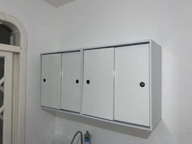 Armário Aéreo de Cozinha com Portas de Correr - Excelente Estado