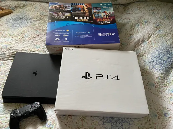PlayStation 4 slim 2TB único dono 2018