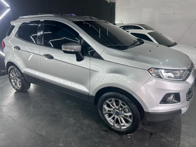 Ford Ecosport Freestyle 1.6 16V Flex 5P 2015