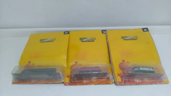 Kit de 03 Miniaturas de Locomotivas do Mundo