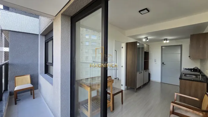 Apartamento mobiliado com vista privilegiada para o Jardim Botânico.