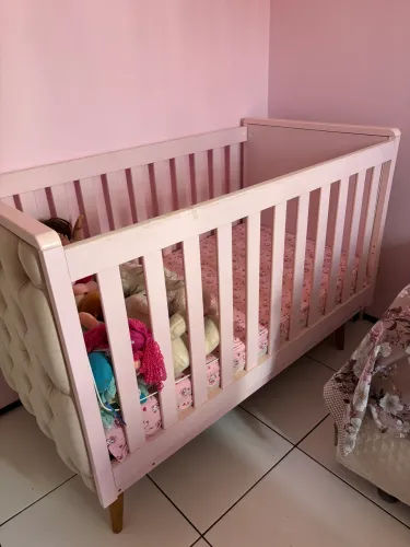 Berço Americano com Capitonê Retrô Rosa + Colchão