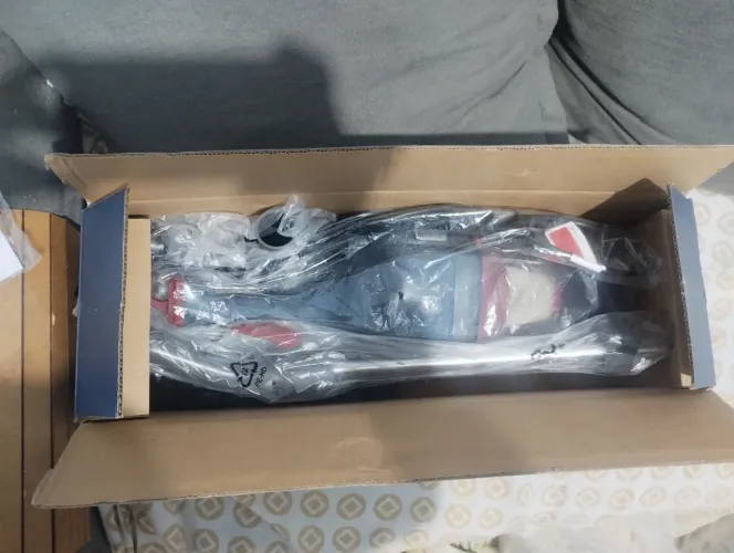 VENDO ASPIRADOR VERTICAL ELECTROLUX VACUUM STK13A NA CAIXA COM NF /NOVO.R$100,00 NO PIX!!!