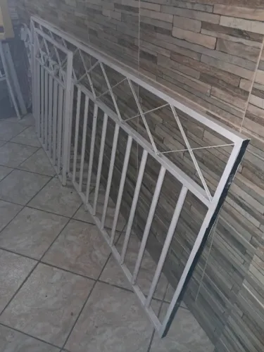 Grade ferro 2.58 x 95 e portão 94x95
