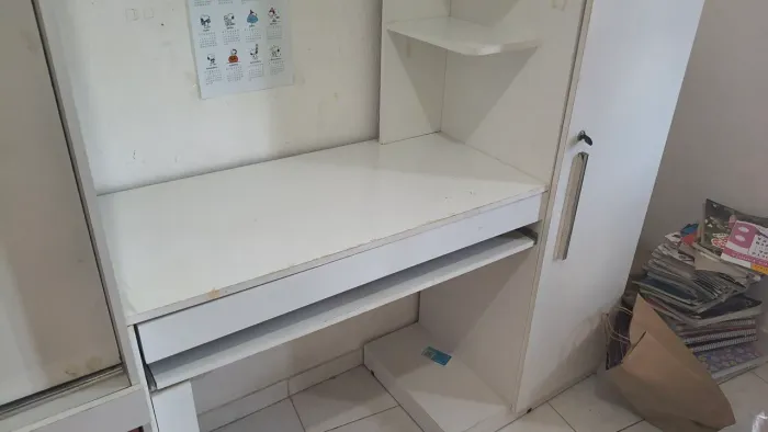 Escrivaninha à venda