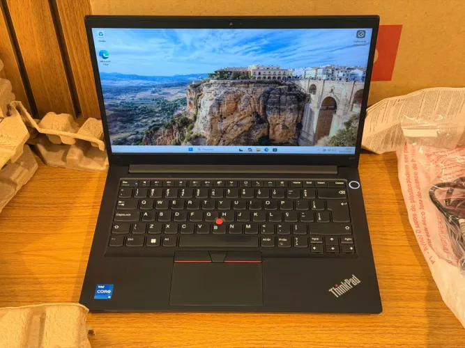 Notebook Lenovo Thinkpad i5 12th 16GB 512SSD