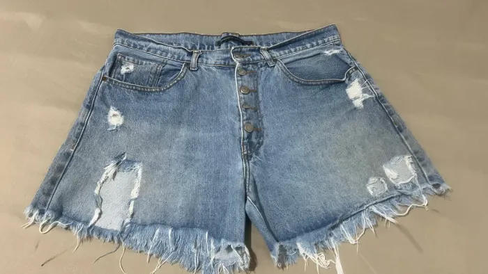 Short jeans tamanho 42