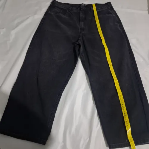 Calça baggy